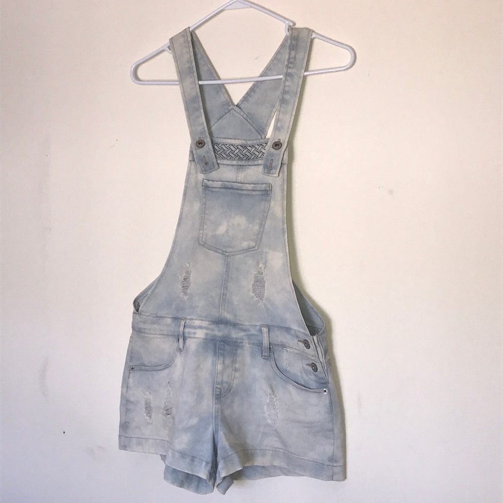 Overall denim shorts